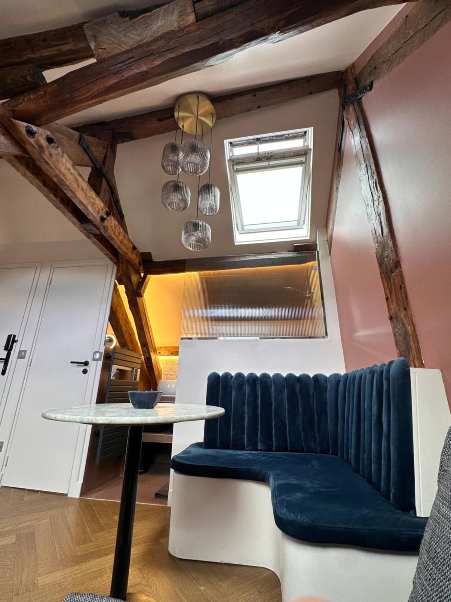 Petit nid d'amour sous les toits ! Honfleur Extérieur photo