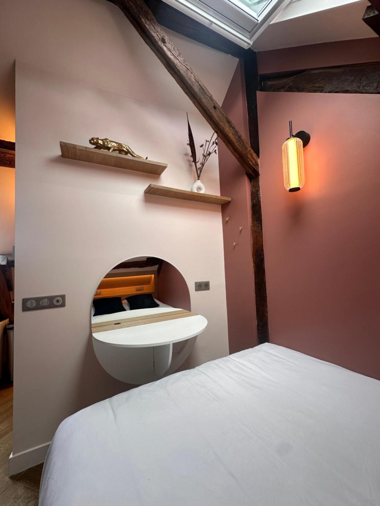 Petit nid d'amour sous les toits ! Honfleur Extérieur photo