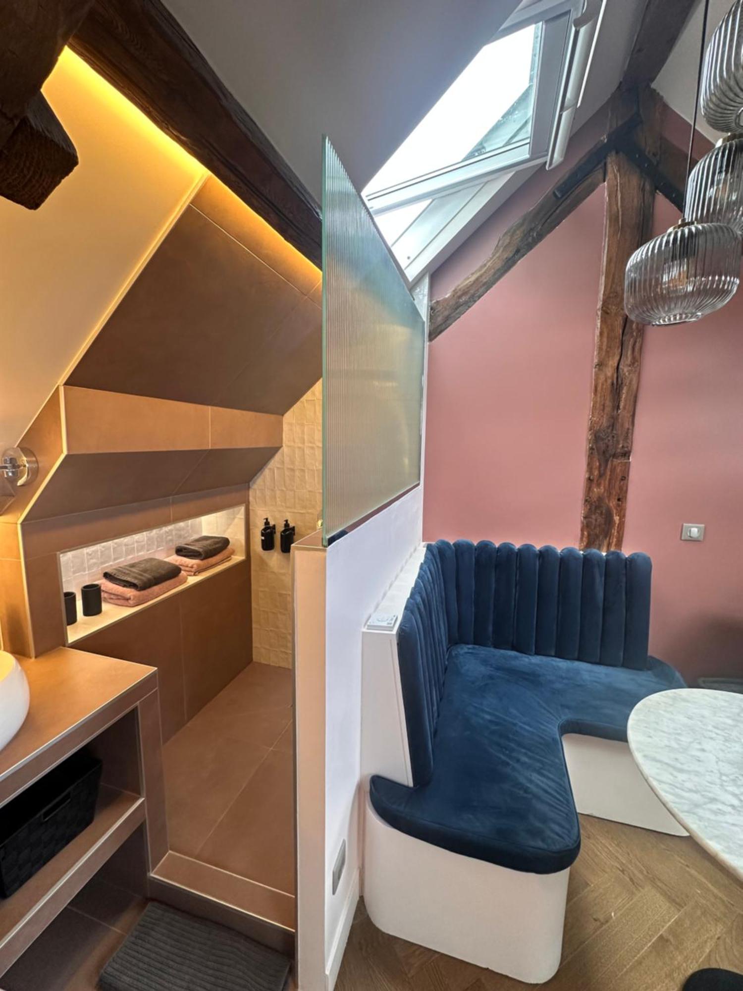 Petit nid d'amour sous les toits ! Honfleur Extérieur photo