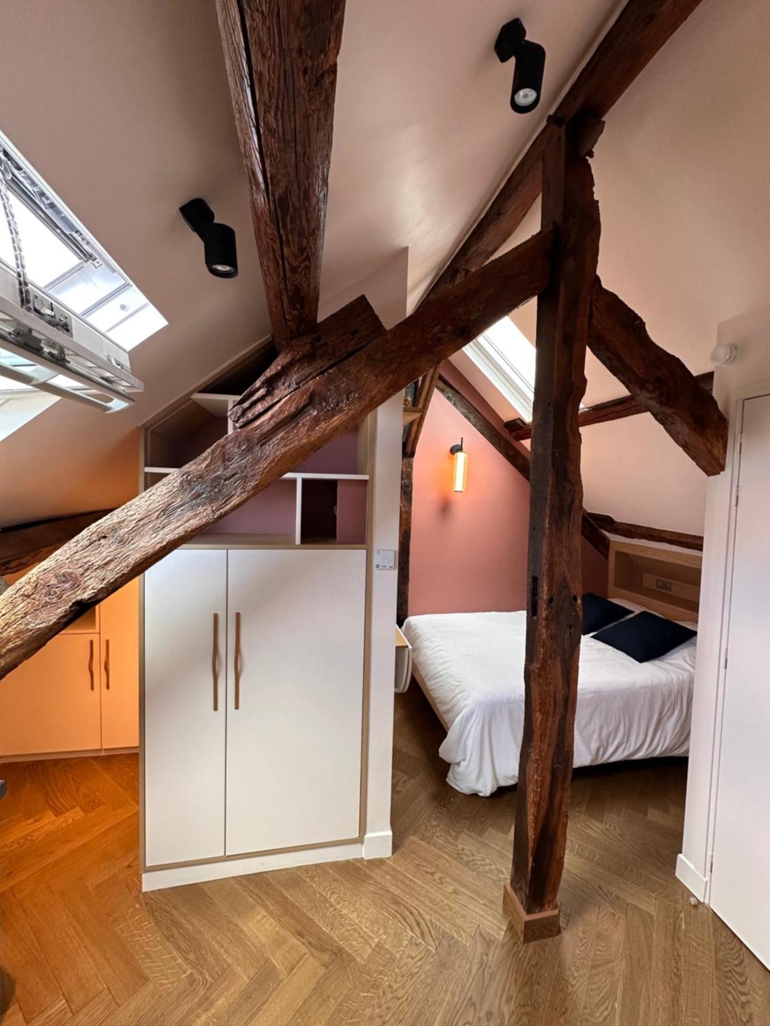 Petit nid d'amour sous les toits ! Honfleur Extérieur photo